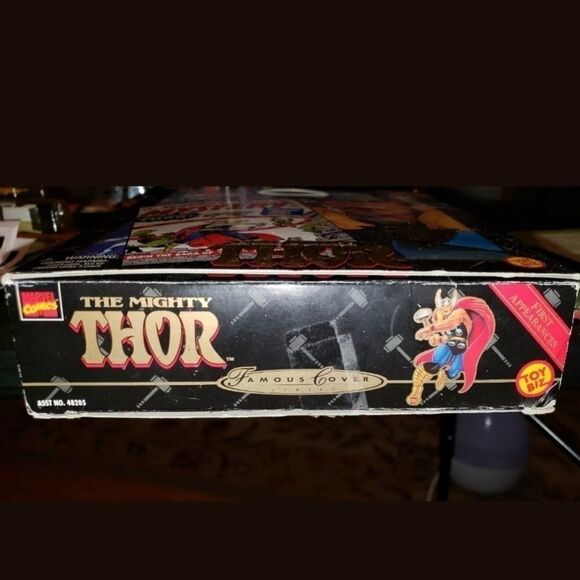 Thor 1998 Toy Biz Action Marvel Comics Figure New - Picture 7 of 8